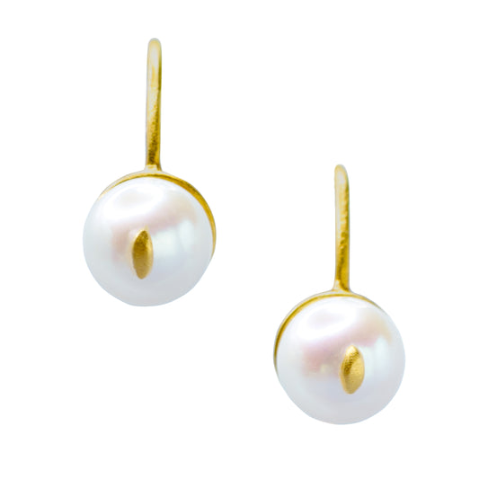 Cat Eye Pearl 18K Gold Hook Earring